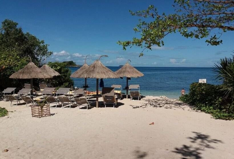 هتل Tepanee Beach Resort