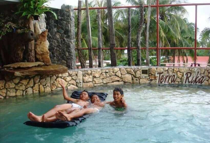 בית מלון כפרי Terra Rika Beach & Dive Resort