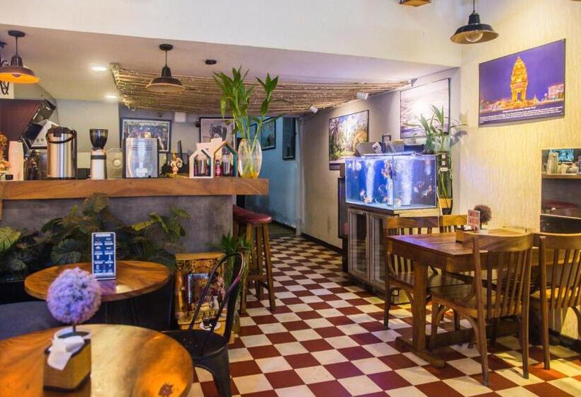 בית מלון כפרי The Artist Residence