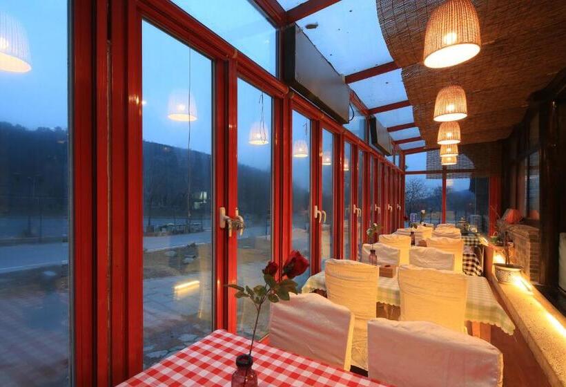 ホテル The Great Wall Courtyard Hostel