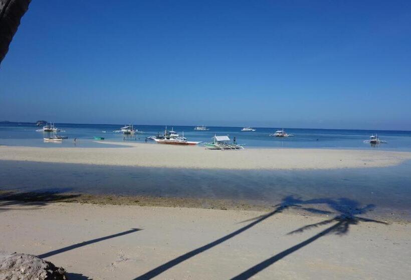 هتل The Sharks Tail Dive Center