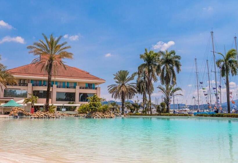 هتل The Subic Bay Yacht Club, Inc