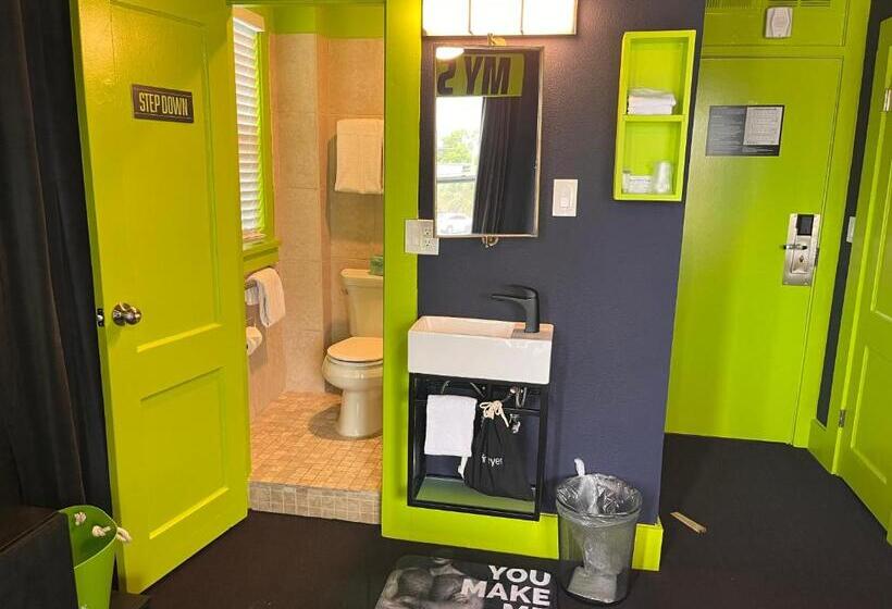 Mari Jean Hotel   All Adults Welcome