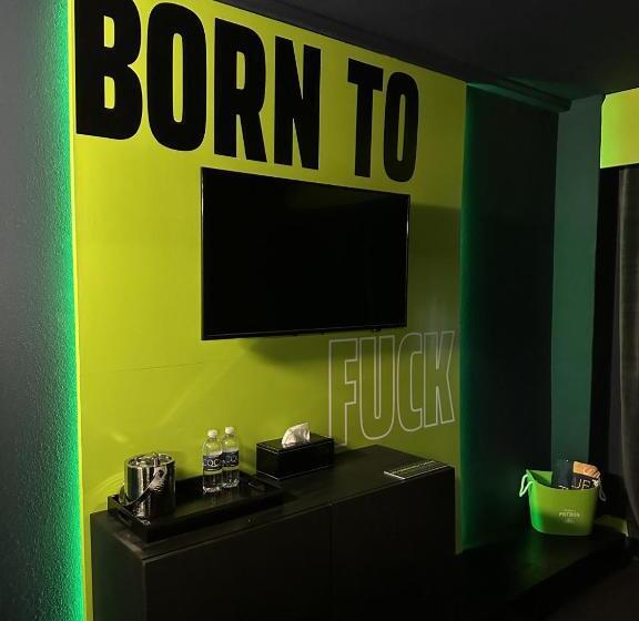 Mari Jean Hotel   All Adults Welcome