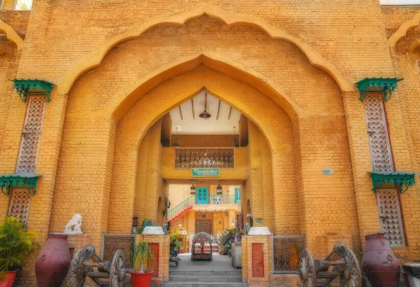 בית מלון כפרי Welcomheritage Ranjitvilas