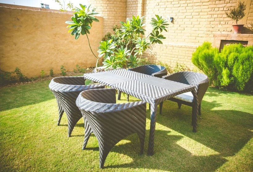 בית מלון כפרי Welcomheritage Ranjitvilas