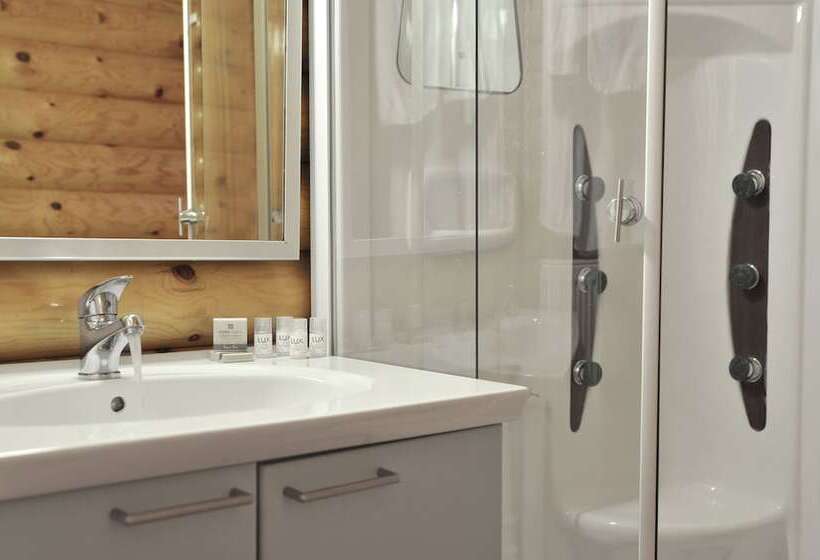 هتل Xenios Chalets