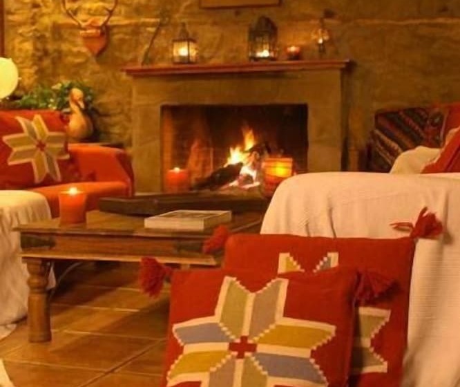 هتل Xenios Chalets