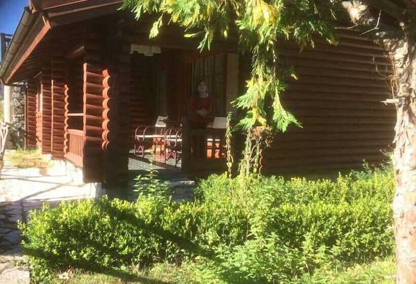 هتل Xenios Chalets