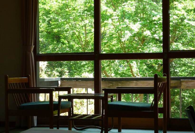 בית מלון כפרי Yokotei