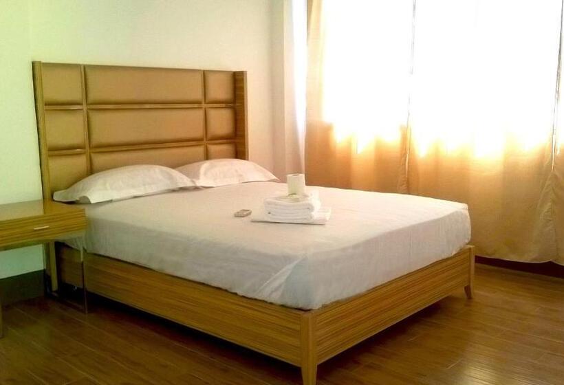 Meaco Hotel   Anilao