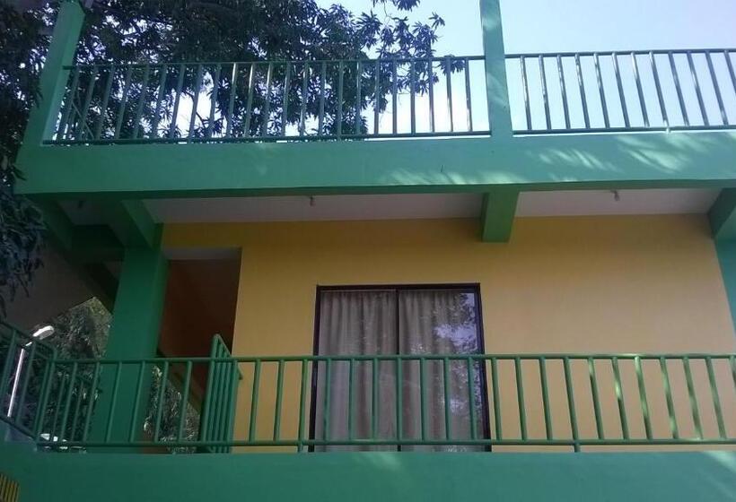 Meaco Hotel   Anilao