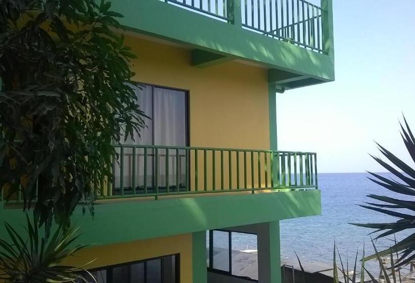 Meaco Hotel   Anilao