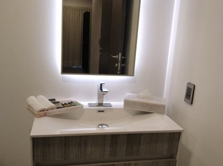 Elite 47 Hotel & Suites