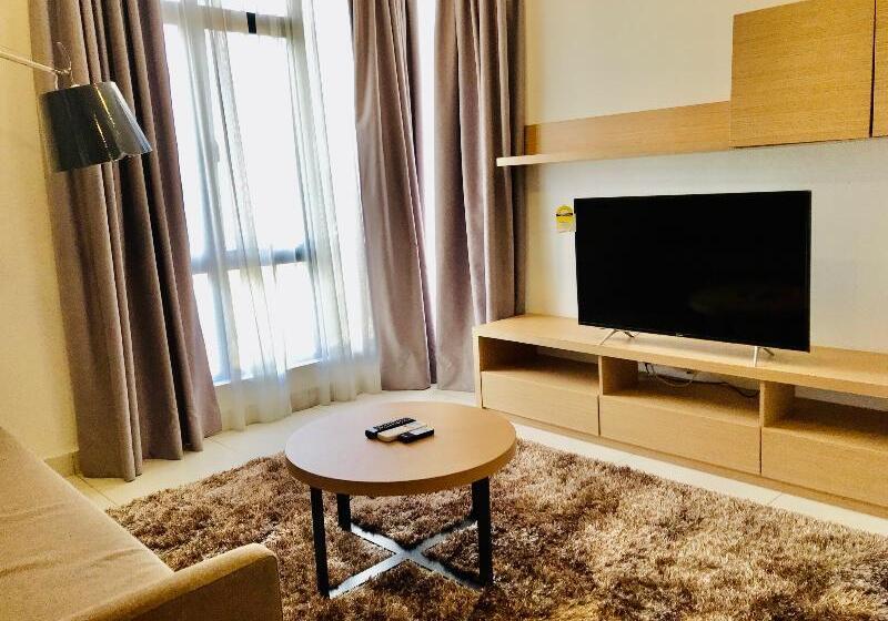 Отель 1tebrau Premium Suites By 12stay