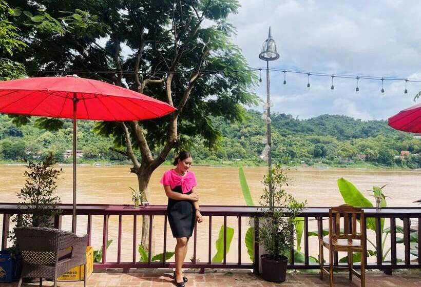 בית מלון כפרי Anisa Mekong Riverside Villa