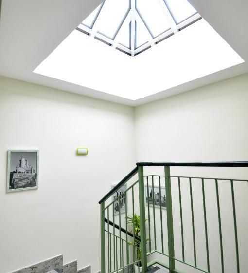 هتل Apartamentos Aralso