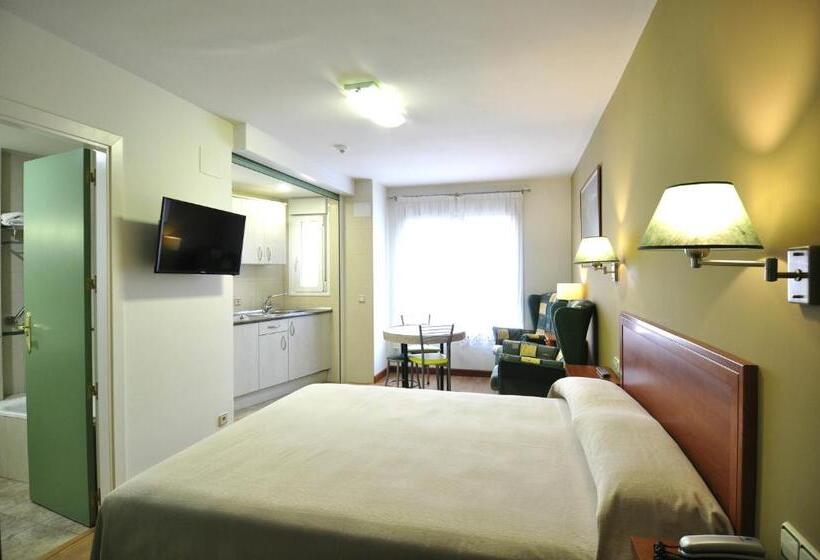 هتل Apartamentos Aralso