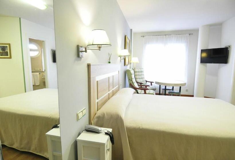 هتل Apartamentos Aralso