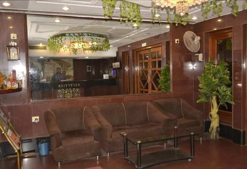 ホテル Atithi Palace