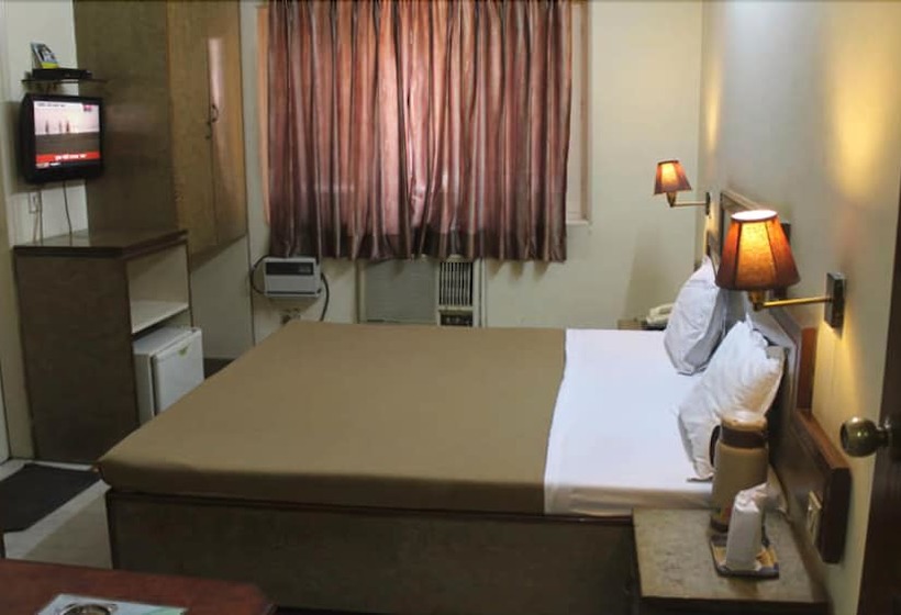 ホテル Atithi Palace