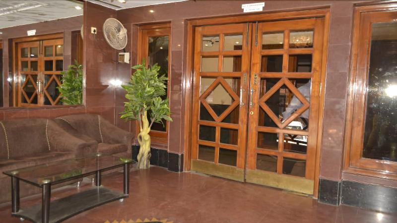 ホテル Atithi Palace