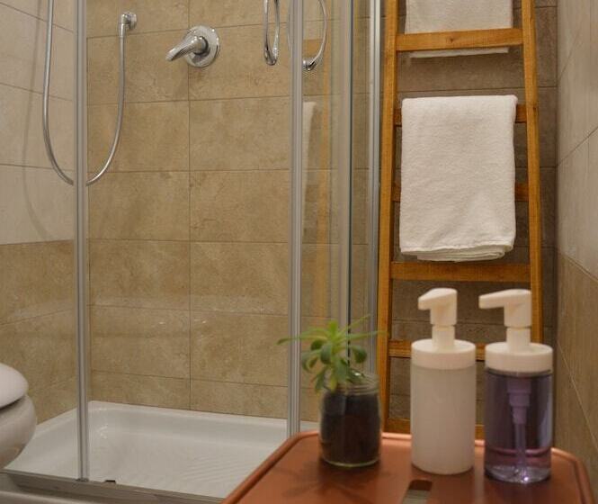 هتل Bed, Book & Breakfast Landolina