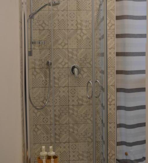 هتل Bed, Book & Breakfast Landolina