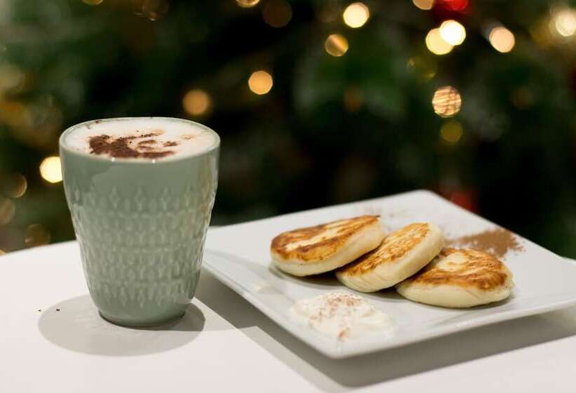 Buran Capsule Hotel Hostel