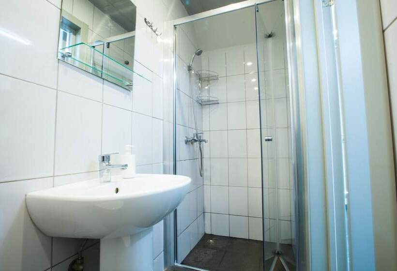 Buran Capsule Hotel Hostel