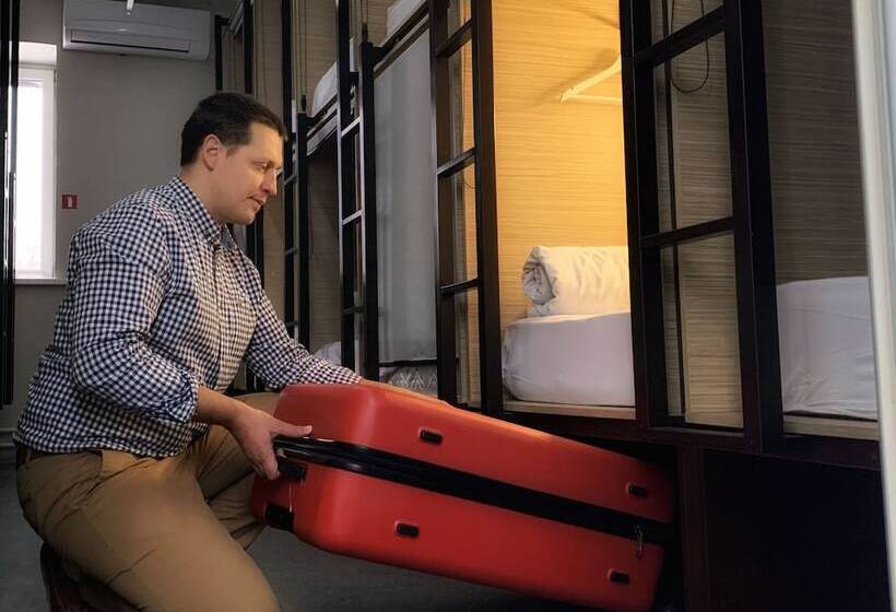 Buran Capsule Hotel Hostel