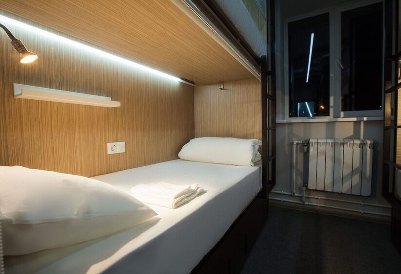 Buran Capsule Hotel Hostel