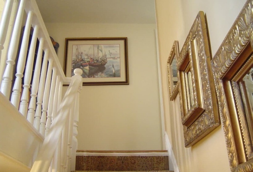 فندق Calais Crossing B&b