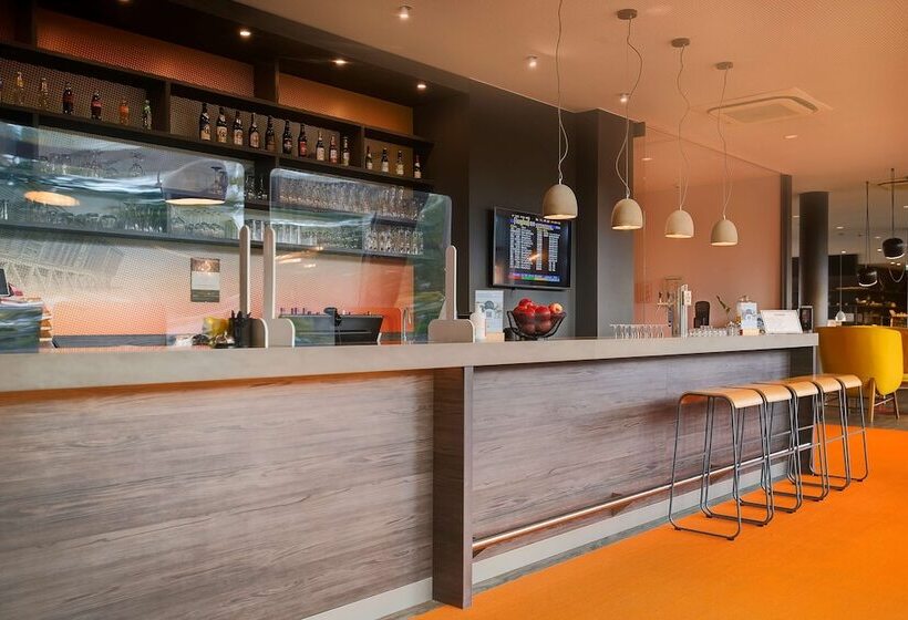 בית מלון כפרי Campanile Leipzighalle Airport