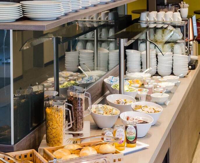 בית מלון כפרי Campanile Leipzighalle Airport