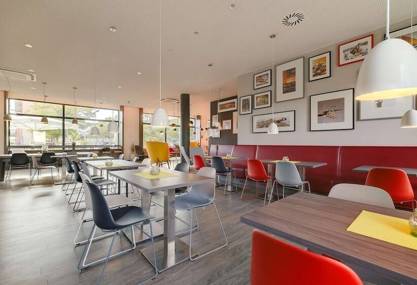 בית מלון כפרי Campanile Leipzighalle Airport