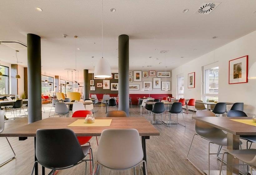 בית מלון כפרי Campanile Leipzighalle Airport