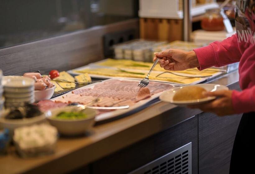 בית מלון כפרי Campanile Leipzighalle Airport