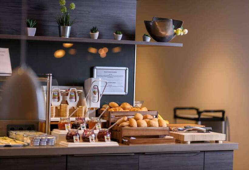 בית מלון כפרי Campanile Leipzighalle Airport