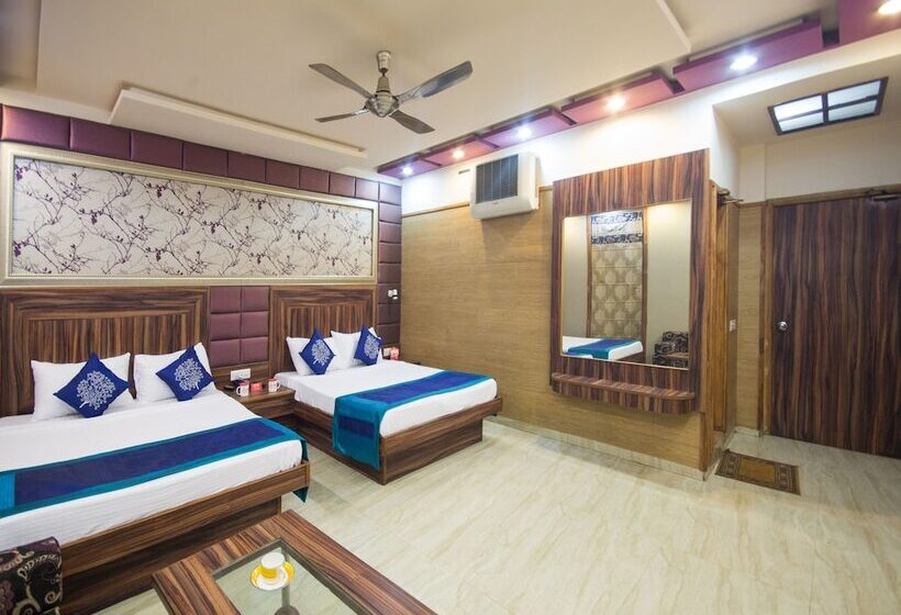 Отель Capital O 12172 Deep Premium