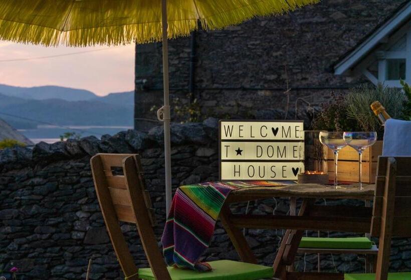 ホテル Dome House