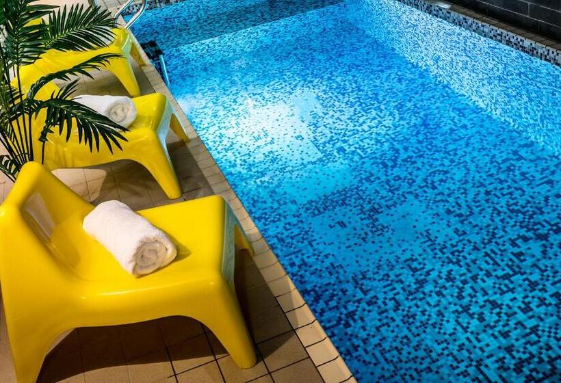 ホテル Dome House