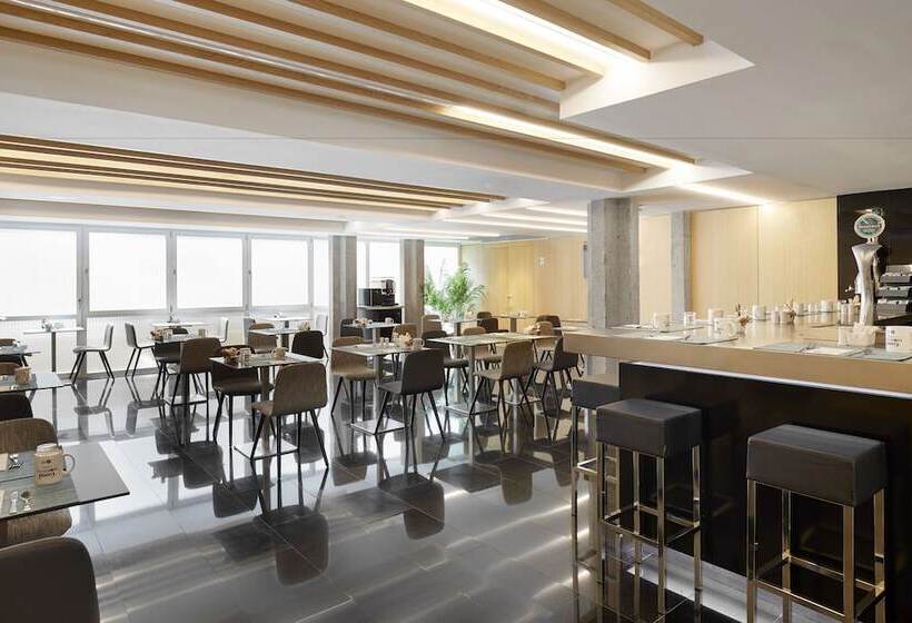 Отель Exe Plaza Catalunya