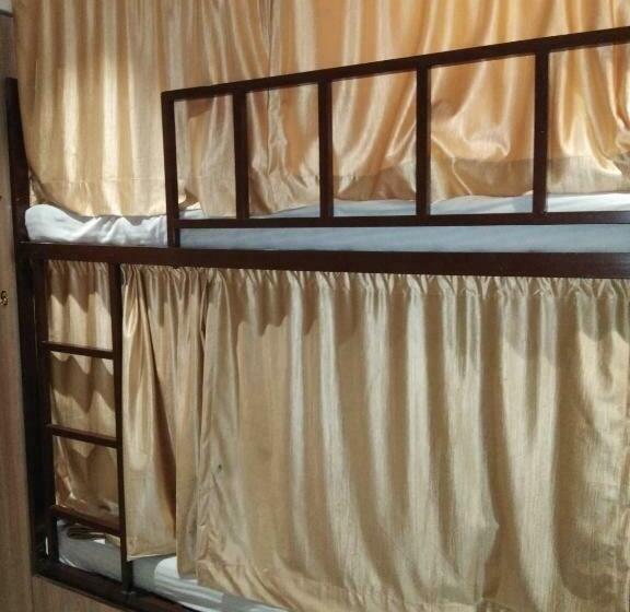 בית מלון כפרי Golden Dormitory   Hostel