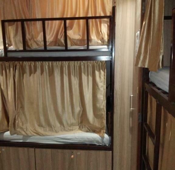 בית מלון כפרי Golden Dormitory   Hostel