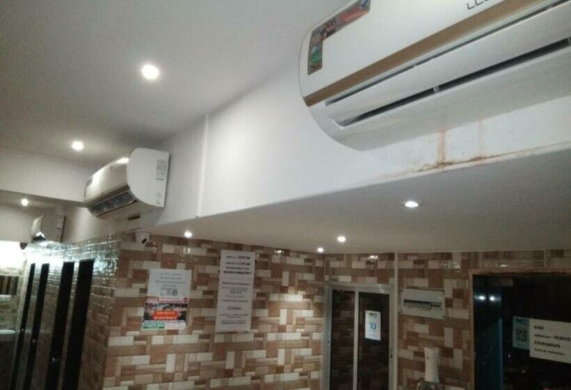 בית מלון כפרי Golden Dormitory   Hostel