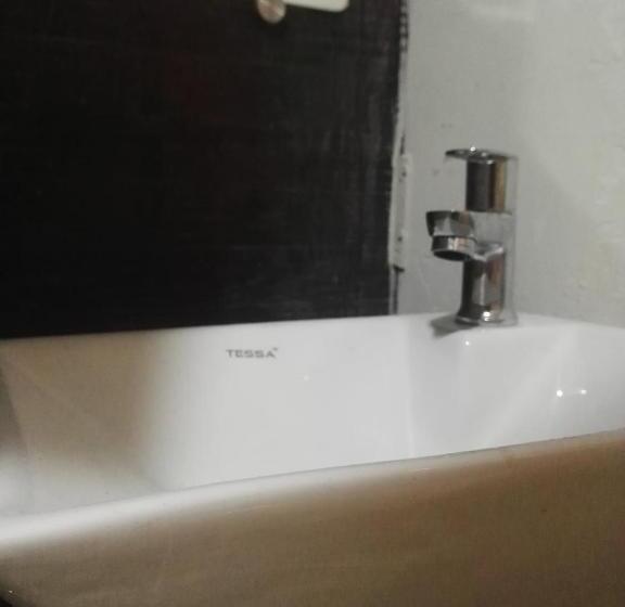 בית מלון כפרי Golden Dormitory   Hostel