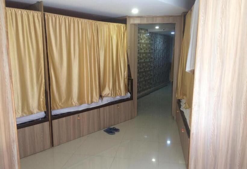 בית מלון כפרי Golden Dormitory   Hostel