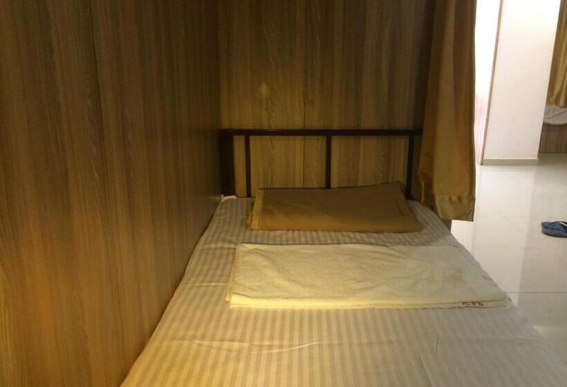 בית מלון כפרי Golden Dormitory   Hostel