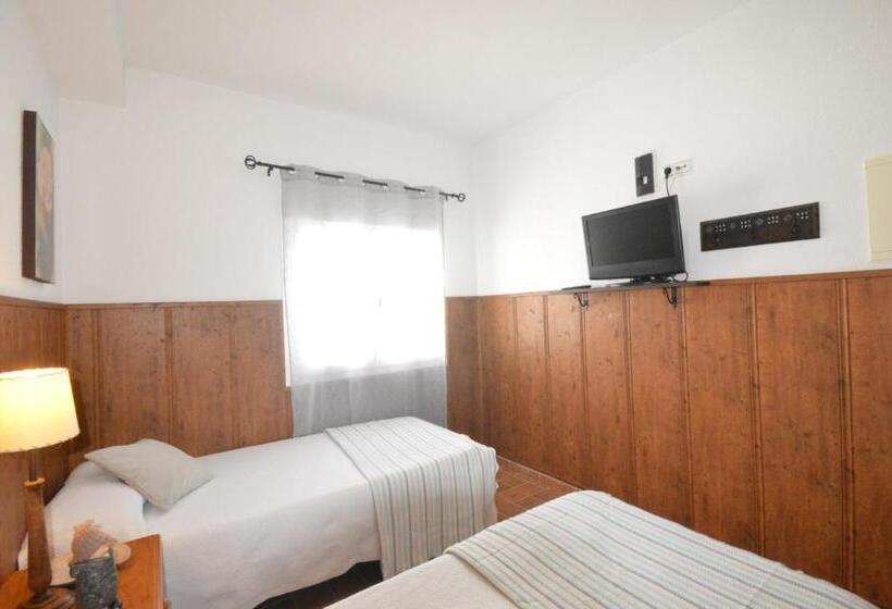 Отель Habitaciones Baleares